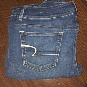 SIZE 12 MEDIUM WASH KICK BOOT AMERICAN EAGLE JEANs